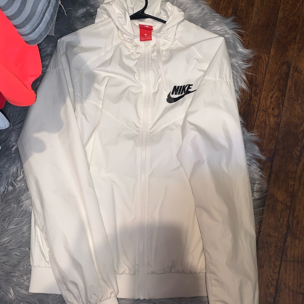 Nike wind breaker